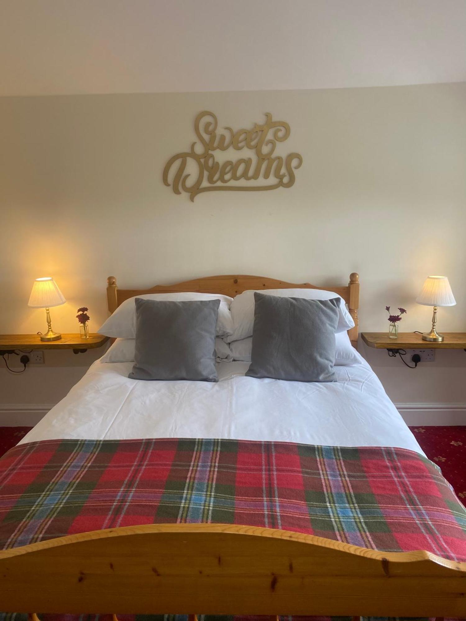 The Gordon Arms Restaurant With Rooms Yarrow Εξωτερικό φωτογραφία