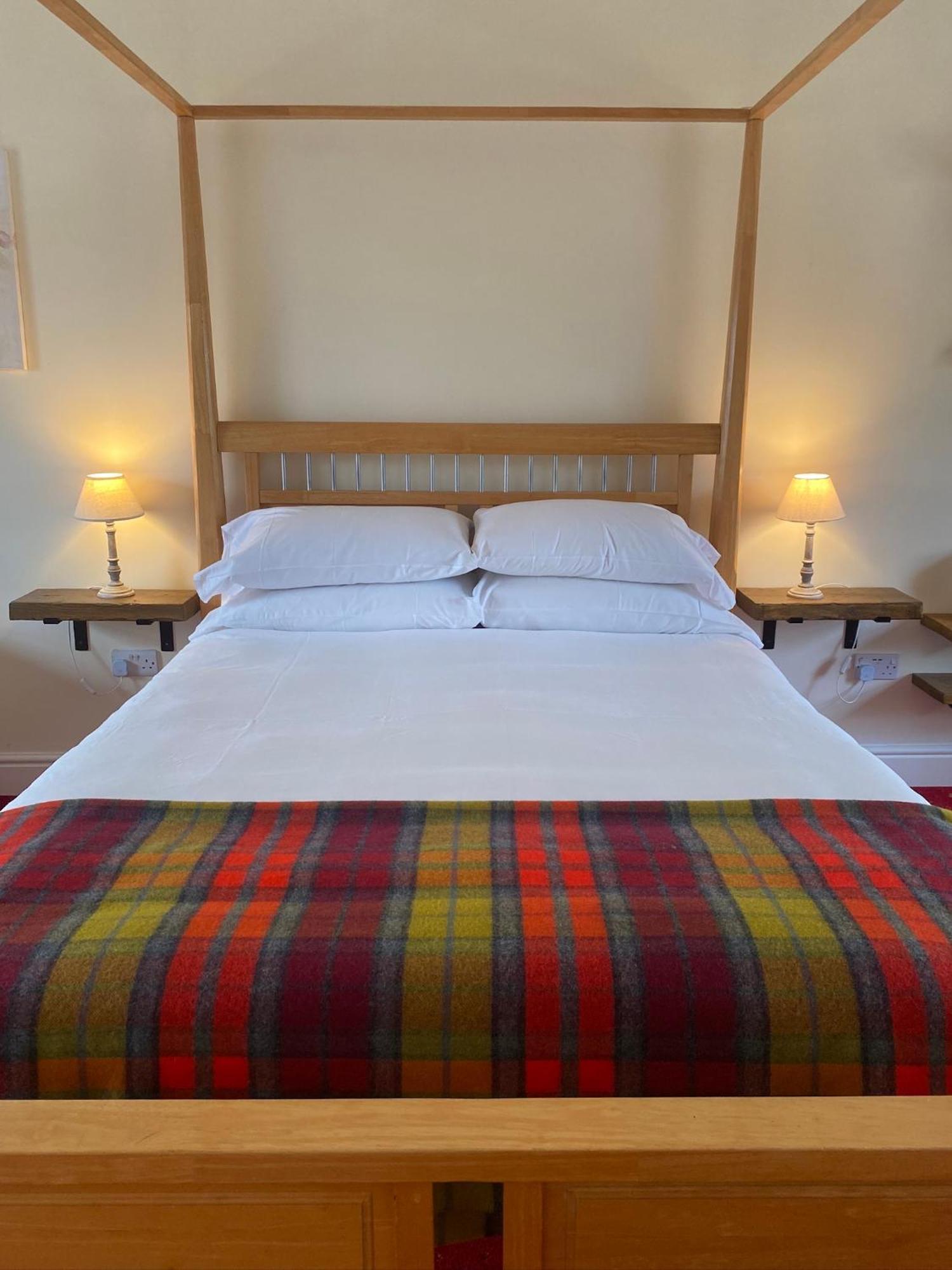 The Gordon Arms Restaurant With Rooms Yarrow Εξωτερικό φωτογραφία