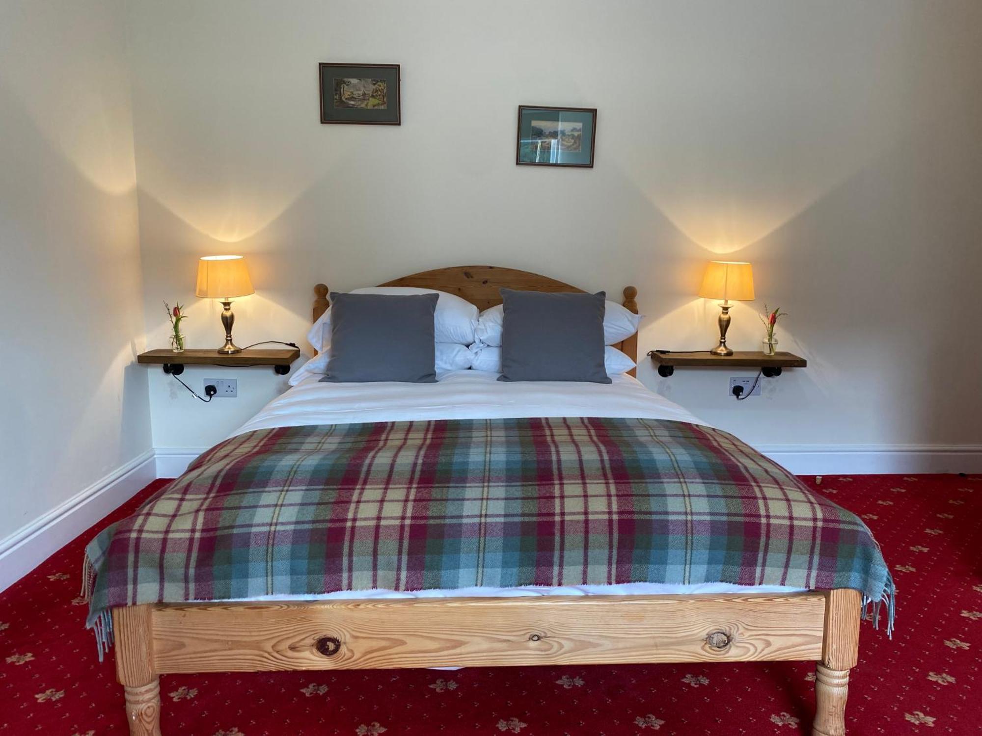The Gordon Arms Restaurant With Rooms Yarrow Εξωτερικό φωτογραφία